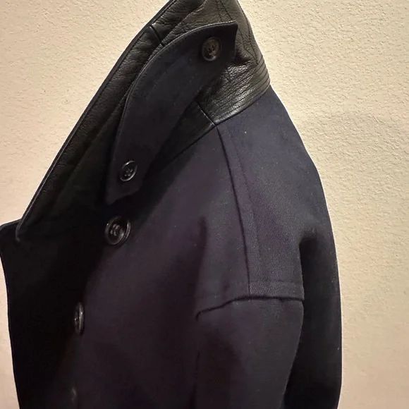 Burberry Blue Double Breasted Peacoat with Wide Lapel - Picture 9 of 11